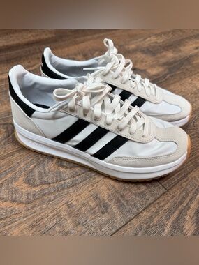 Adidas Run 70’s 2.0 Sneakers Women’s Sz 8